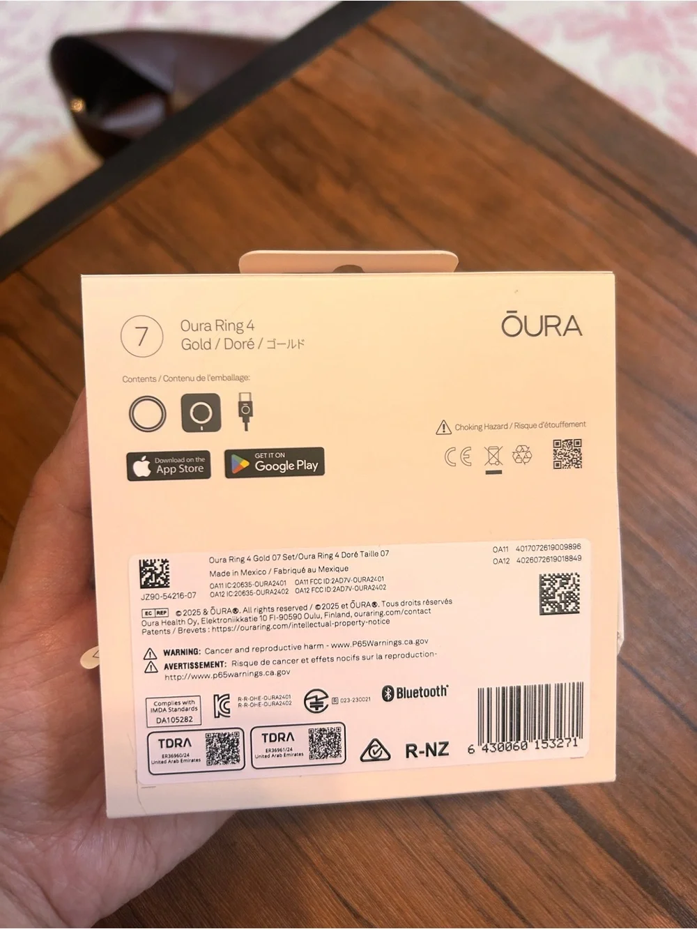 New Oura Ring 4 Gold Smart Ring (Size 7)